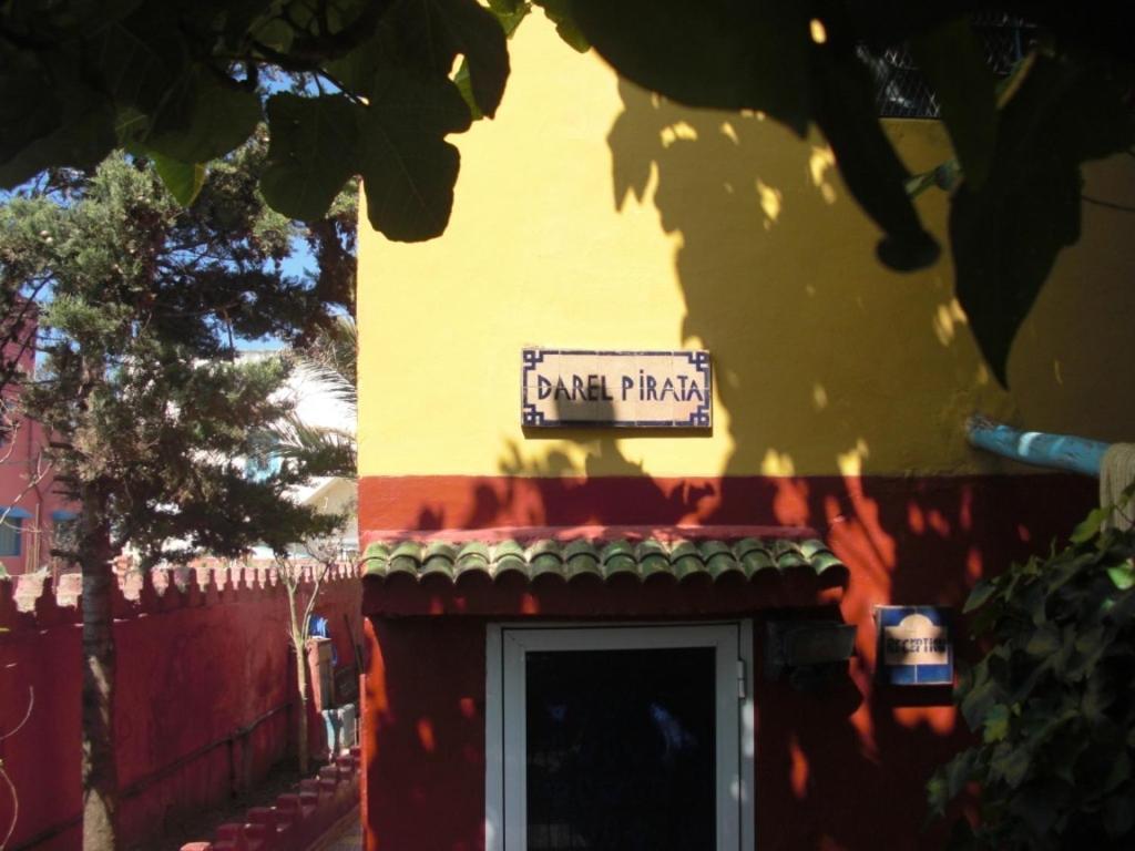 Dar El Pirata Hostel 아실라 외부 사진